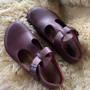 Birkenstock London Maroon(red) size EU 39. US 8-8.5 NWOT